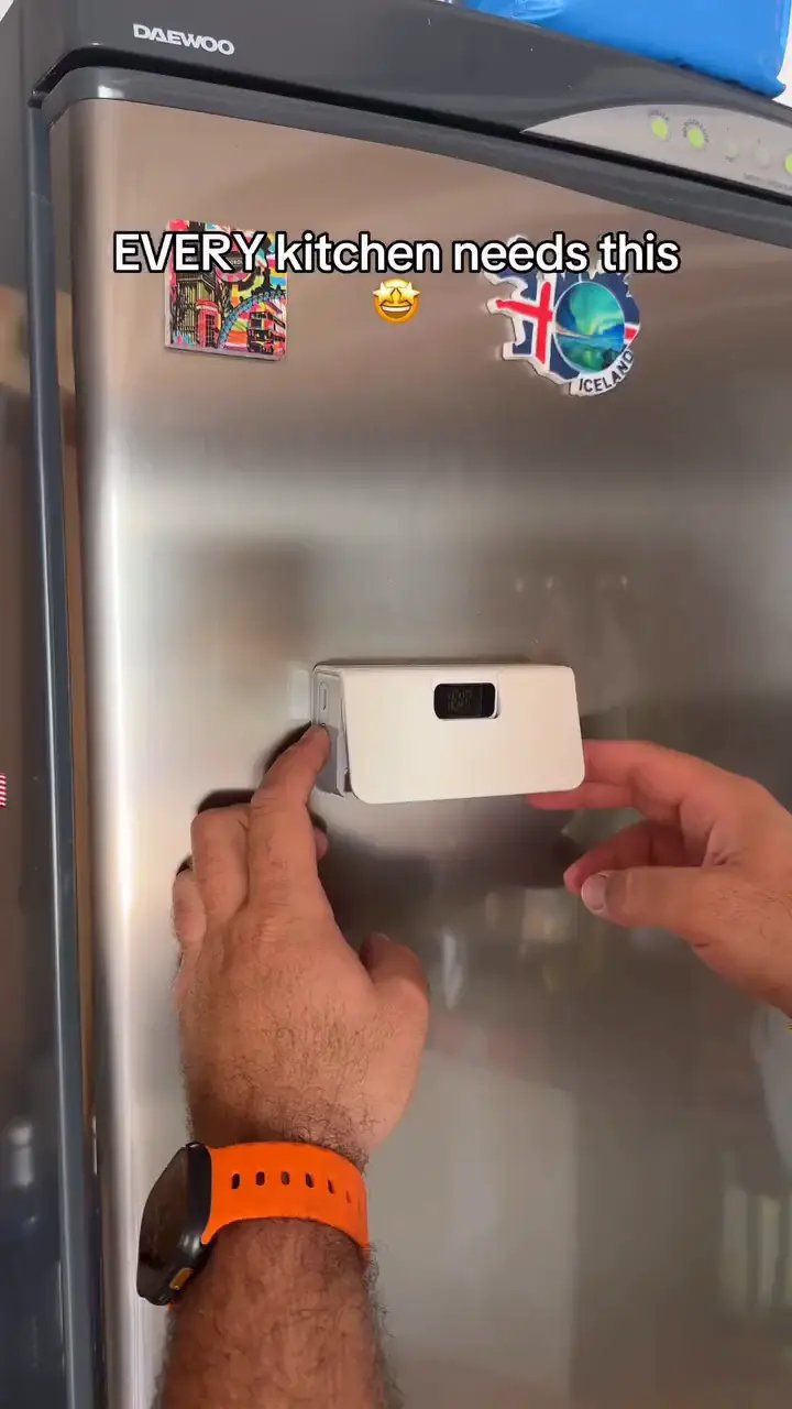 Magnetic mini bag heat sealer for kitchen use